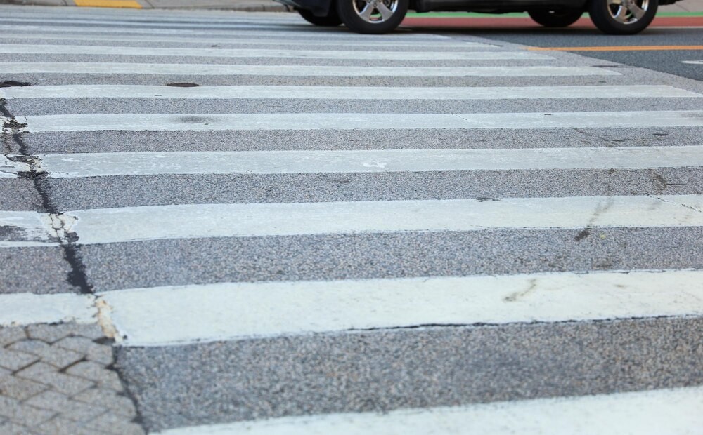 Stary Sącz: Wąski most w centrum chaosu. Czy nowa kładka dla pieszych rozwiąże problem?
