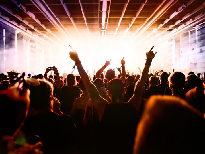 Nocne emocje w Nowym Sączu: Underground Night w Ibis Style z muzyką i tuningiem na najwyższym poziomie