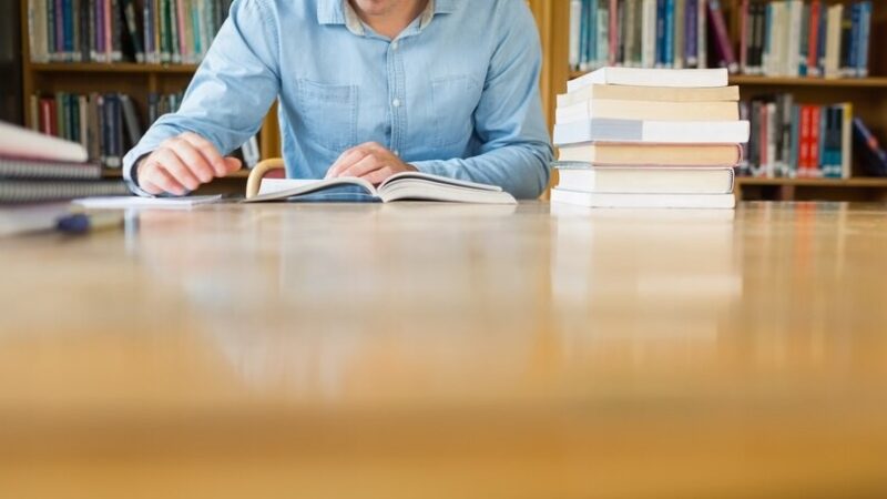 Rekrutacja do Dziecięcego Uniwersytetu I Wieku w WSB-NLU: Odkryj świat nauki i przygód!
