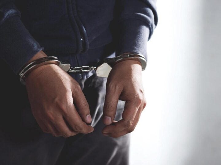 Komendant policji z Nowego Sącza na przysiędze strzeleckiej uczniów mundurowych