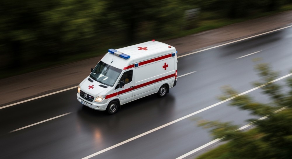 Nocne interwencje służb 20/21 listopada 2025: wypadki, pożary i zagrożenia na drogach