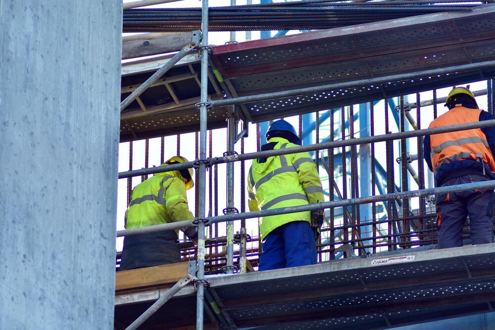 Termomodernizacja urzędu gminy: nowa tożsamość Chełmca w harmonii z lokalnymi zasobami