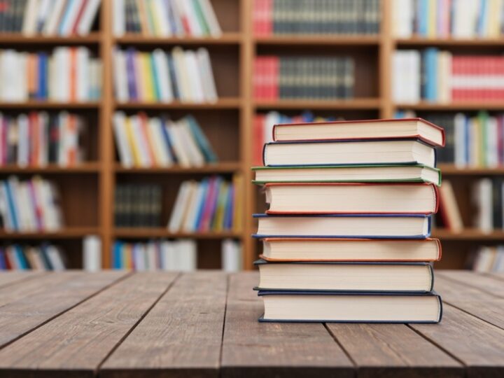 Katarzyna Kobylarczyk w Sądeckiej Bibliotece: Wieczór pełen reportażowych opowieści i inspiracji