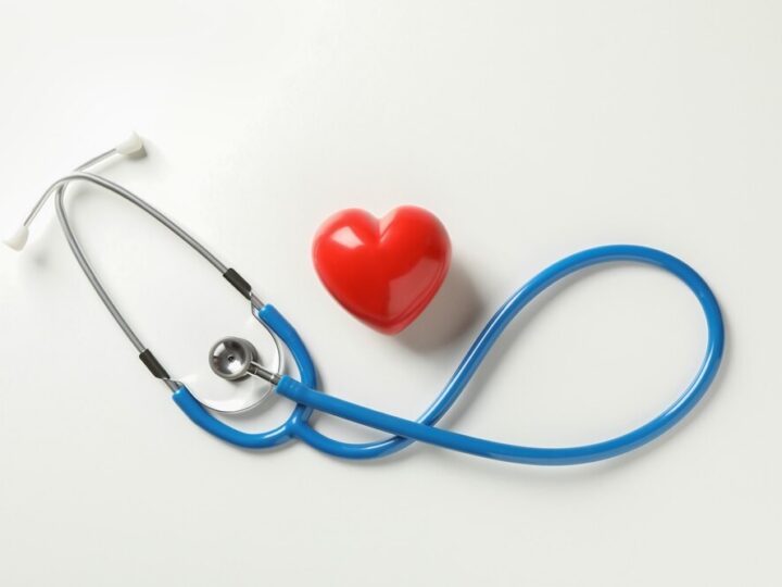 Światowy Dzień Seniora w Nowym Sączu: zdrowie, muzyka i nagrody dla zasłużonych