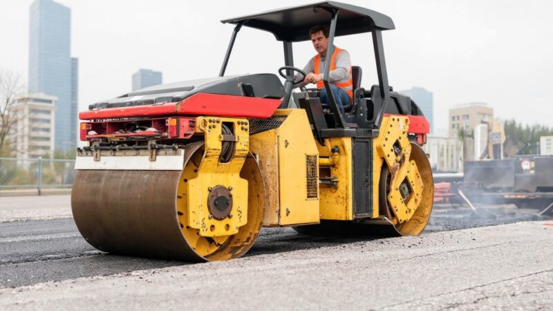 Dąbrowa z nową drogą na świąteczne spotkania mieszkańców