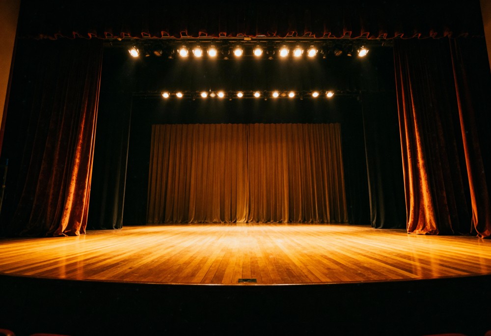 Zaproszenie do teatru – „Dziadek do Orzechów” czeka na dziadków!