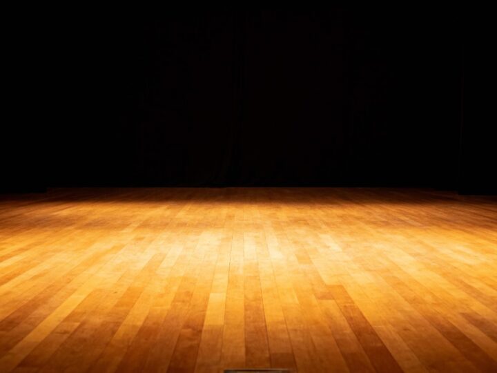 Kołysanka z Zaświatów: emocjonalna podróż przez pamięć i rytuały