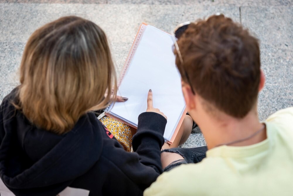 Nowoczesne technologie w szkołach Gminy Łososina Dolna: audyt i modernizacja infrastruktury edukacyjnej