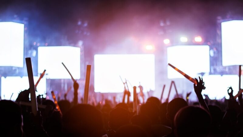 Odcienie miłości: niezapomniany koncert walentynkowy w Podegrodziu