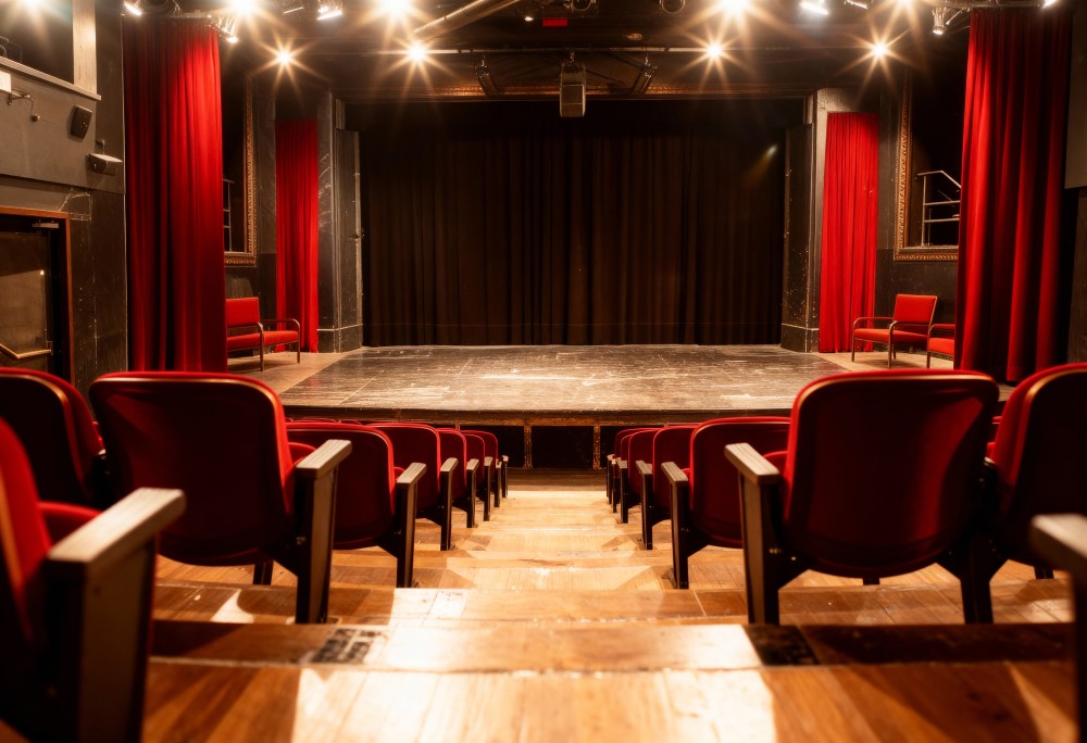 Diabeł w tarapatach: Teatr Robotniczy prezentuje „Zapomnianego Diabła