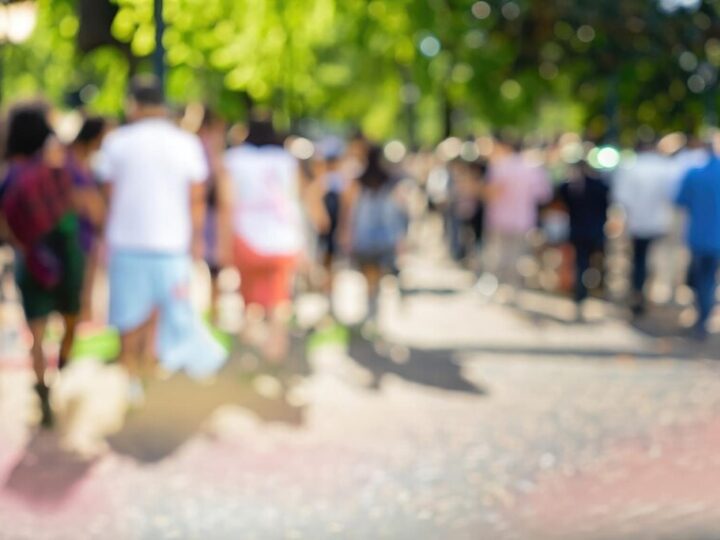 Seniorzy w Chełmcu: Marcowe atrakcje dla aktywnego życia 60+