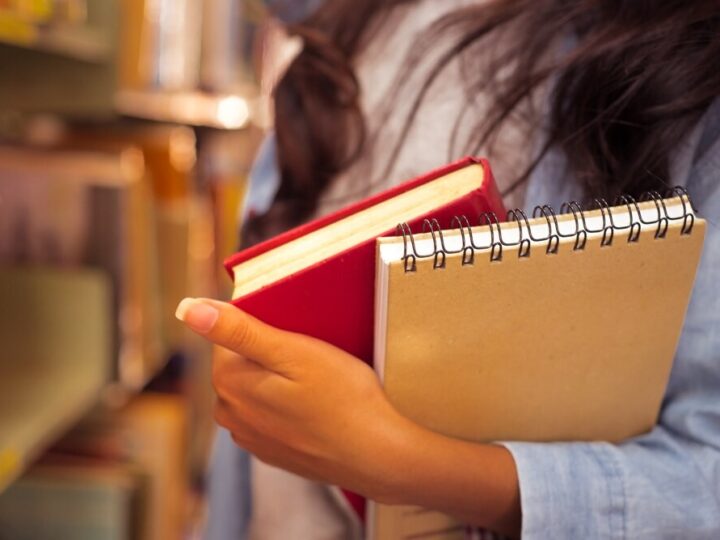 Jubileuszowy Dzień Języka Polskiego w Świniarsku: Uczniowie z gminy Chełmiec w zaciętej rywalizacji językowej