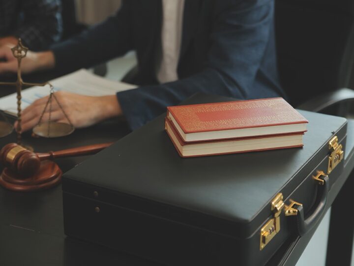 Trzech mężczyzn zatrzymanych za wymuszenie kredytu w Nowym Sączu