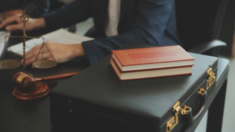 Trzech mężczyzn zatrzymanych za wymuszenie kredytu w Nowym Sączu