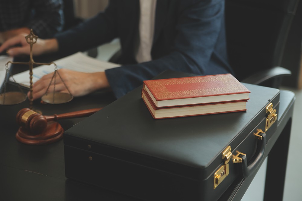 Trzech mężczyzn zatrzymanych za wymuszenie kredytu w Nowym Sączu