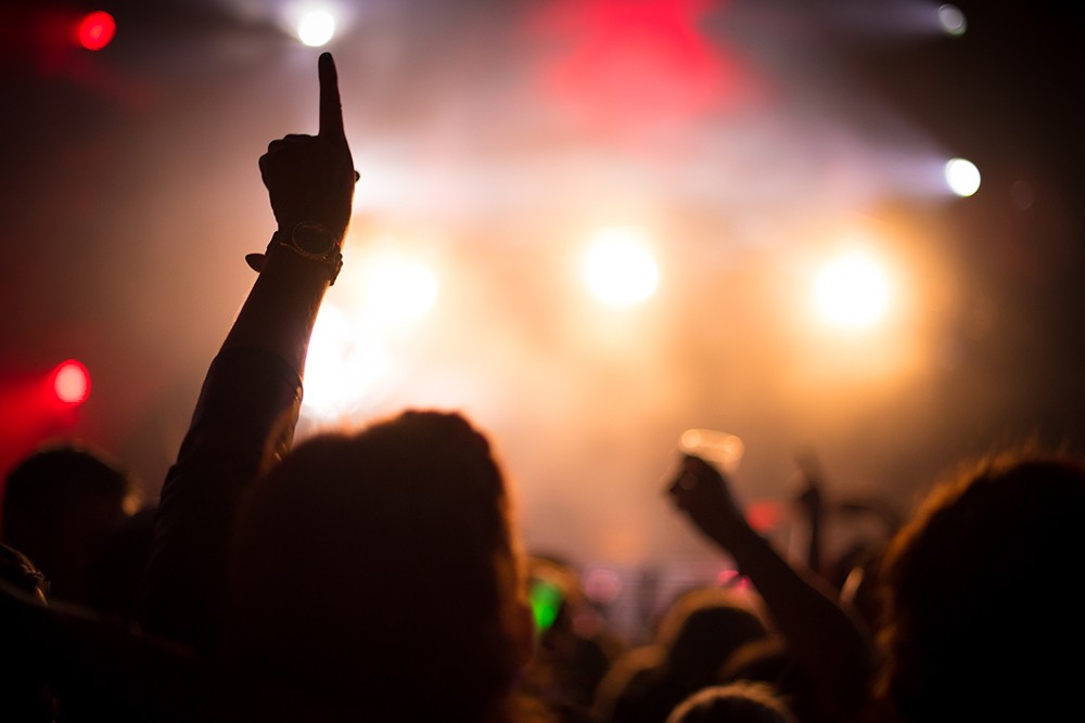 Niezapomniany wieczór muzyczny w Nowym Sączu: „Błyszczą krople rosy”