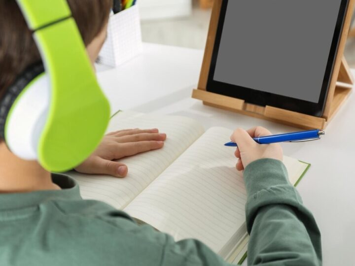 Literacki konkurs dla młodzieży: odkryj gminę Chełmiec i pisz do Krzysia Chełmieckiego!