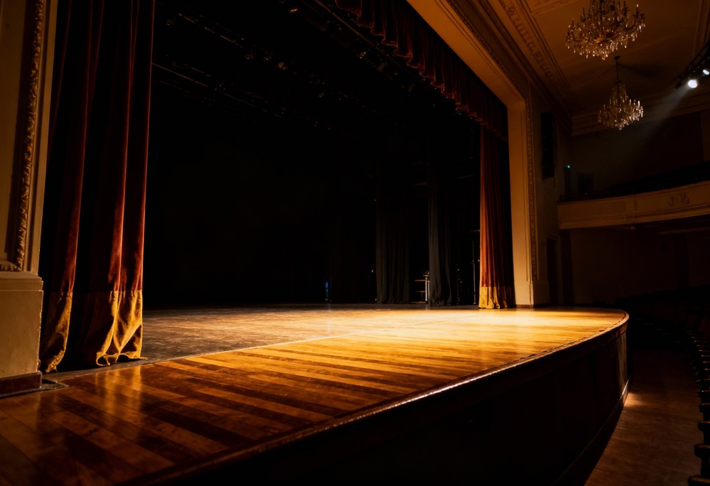 Chełmieckie Teatralia: Młodzieżowe talenty zachwyciły w Biczycach Dolnych