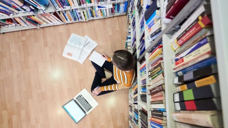 Finał Powiatowego Konkursu Recytatorskiego dla Przedszkolaków: Wiersze Ewy Szelburg-Zarembiny w Centrum Uwag