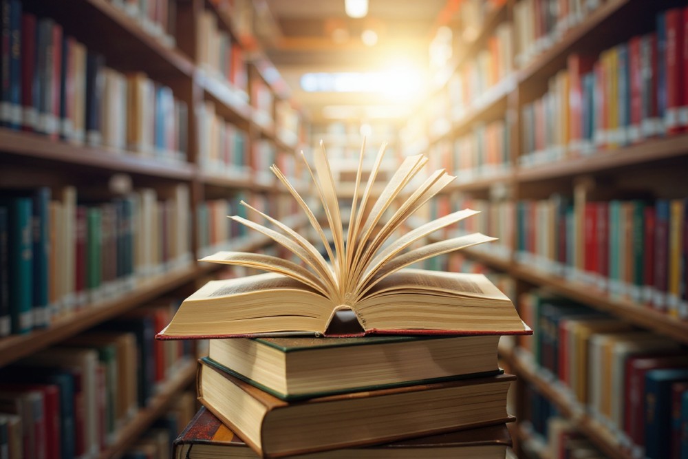 Wernisaż „Protest” w Sądeckiej Bibliotece: sztuka, emocje i społeczny przekaz