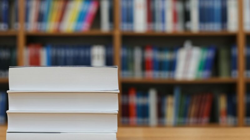 Dzień Bibliotekarza w Starym Sączu: życzenia i atrakcje dla miłośników książek