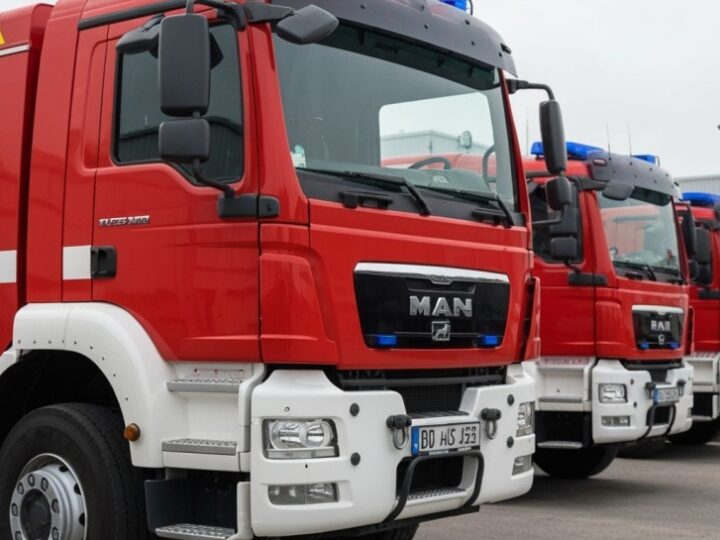 Ratownictwo wodne w Mostkach: intensywne ćwiczenia dla strażaków