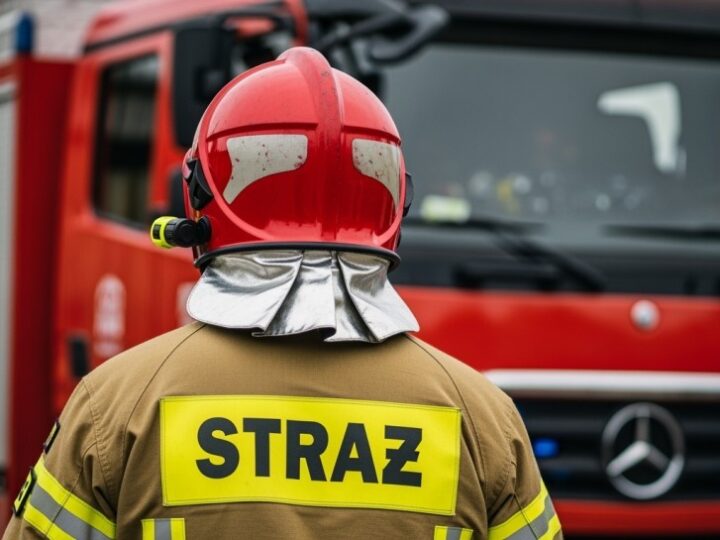 Nocne wyzwania strażaków w Nowym Sączu: kolizje, pożary i inne interwencje