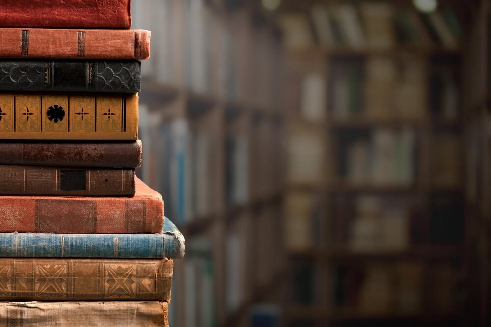 Nowe tytuły w bibliotece – czekają na Was książki i e-booki!