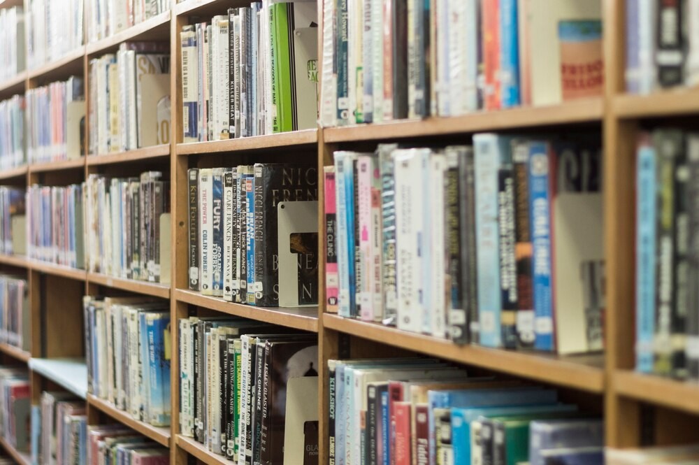 Zanurz się w literackim relaksie w Bibliotecznej Strefie Wypoczynku!