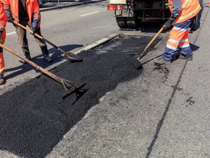 Ograniczenia dla pojazdów powyżej 10 m na drodze Kotów – Polany z powodu budowy mostu