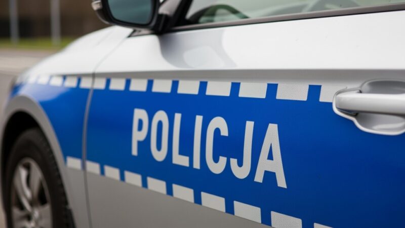 Polska Policja wzmacnia walkę z przestępczością pseudokibiców – 1020 zatrzymanych w pół roku
