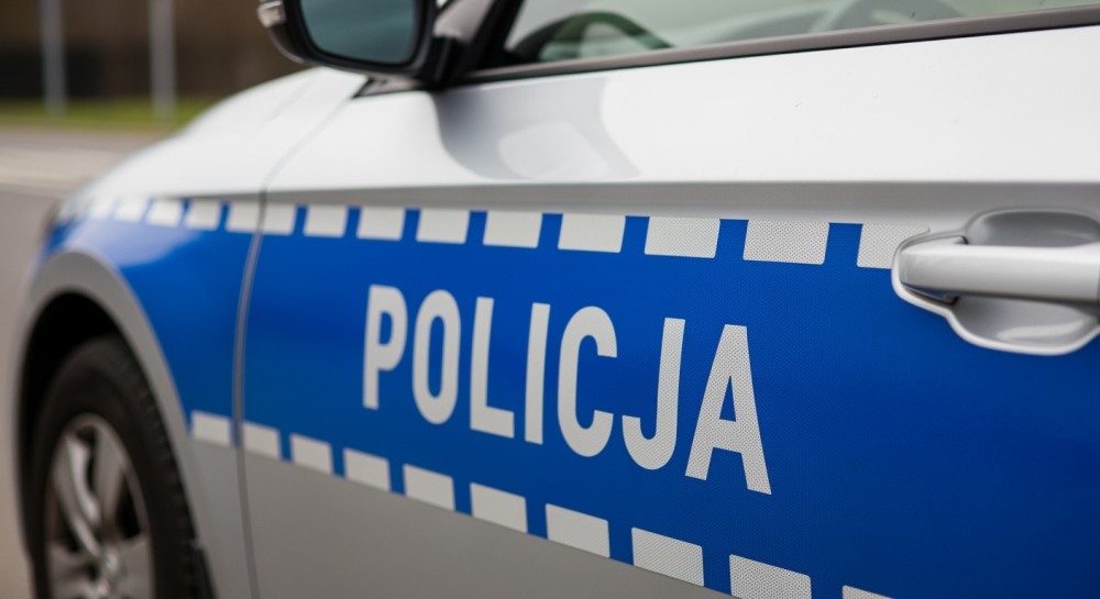 Polska Policja wzmacnia walkę z przestępczością pseudokibiców – 1020 zatrzymanych w pół roku
