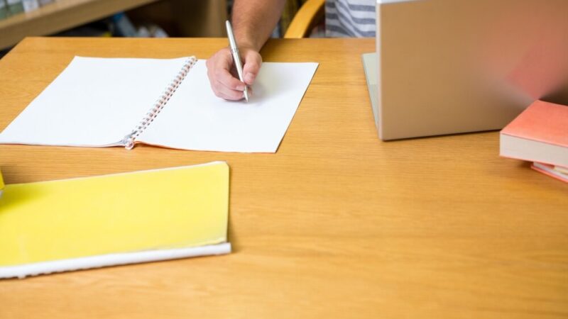 Zanurz się w świat komiksów – wielkoformatowa gra w Sądeckiej Bibliotece!