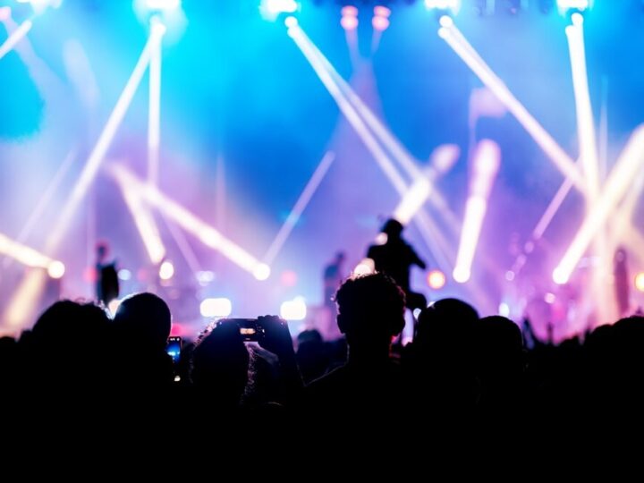 Czekając na Godota: niezapomniane emocje na 30. Festiwalu Teatralnym w Starym Sączu