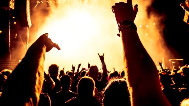 Muzyczna podróż przez historię: patriotyczny koncert w sercu Polski