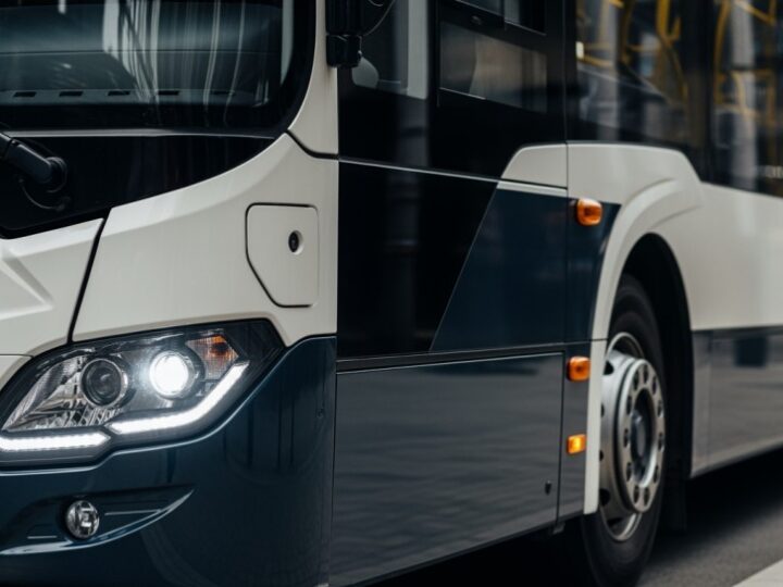 Autosany H9-35 wracają na ulice Nowego Sącza po latach przerwy
