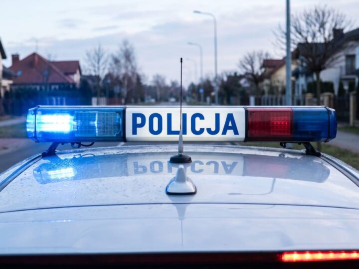 Młodsi aspiranci Policji odebrali akty mianowania w Nowym Sączu